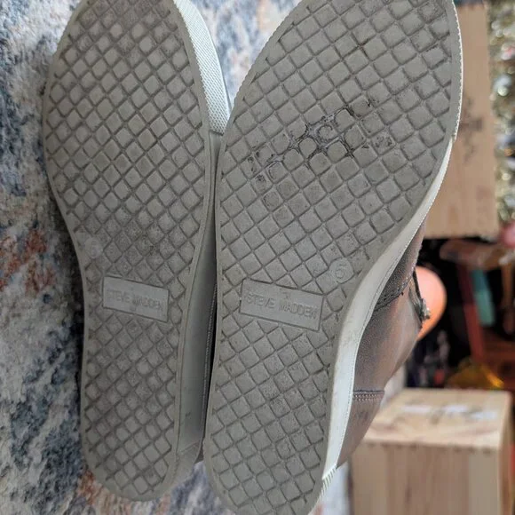 📸 Steve Madden JWedgie Silver Boots - Picture 4 of 6